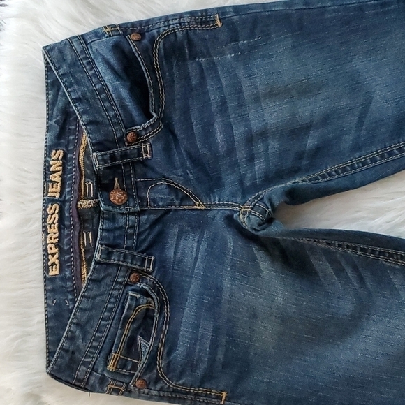 Express LOW Rise Bootcut Jeans - Picture 2 of 4